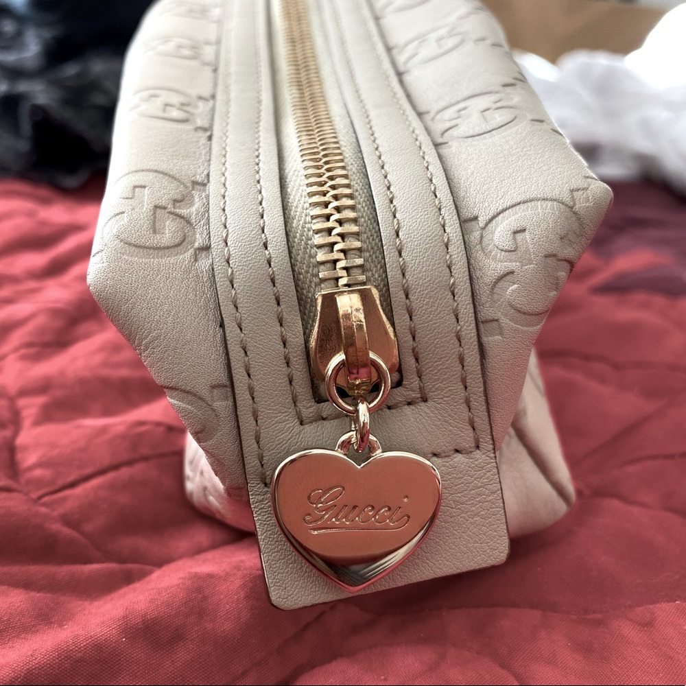 Off-white Gucci Guccissima Embossed Leather Cosmetics Pouch